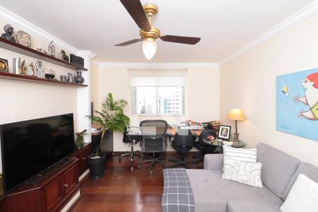 Apartamento à venda com 240m², 5 quartos e 3 vagas Apartamento à venda com 240m², 5 quartos e 3 vagasEscritório