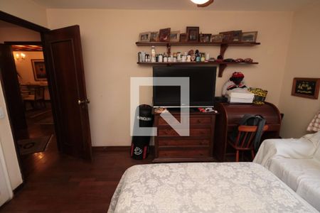 Apartamento à venda com 240m², 5 quartos e 3 vagas Apartamento à venda com 240m², 5 quartos e 3 vagasQuarto 2