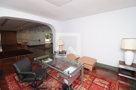 Apartamento à venda com 240m², 5 quartos e 3 vagas Apartamento à venda com 240m², 5 quartos e 3 vagasHall social