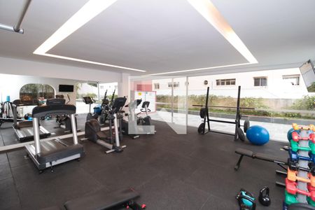 Apartamento à venda com 240m², 5 quartos e 3 vagas Apartamento à venda com 240m², 5 quartos e 3 vagasÁrea comum - Academia