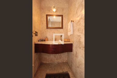 Lavabo de apartamento à venda com 5 quartos, 240m² em Chácara Itaim, São Paulo