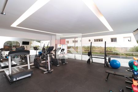 Apartamento à venda com 240m², 5 quartos e 3 vagas Apartamento à venda com 240m², 5 quartos e 3 vagasÁrea comum - Academia