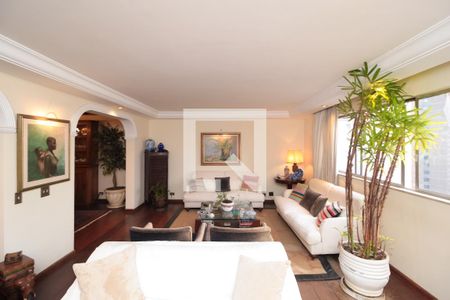 Apartamento à venda com 240m², 5 quartos e 3 vagas Apartamento à venda com 240m², 5 quartos e 3 vagasSala