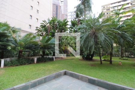 Apartamento à venda com 240m², 5 quartos e 3 vagas Apartamento à venda com 240m², 5 quartos e 3 vagasÁrea comum