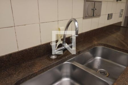 Apartamento à venda com 240m², 5 quartos e 3 vagas Apartamento à venda com 240m², 5 quartos e 3 vagasCozinha - Torneira