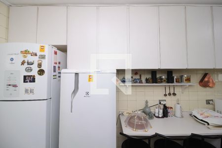 Apartamento à venda com 240m², 5 quartos e 3 vagas Apartamento à venda com 240m², 5 quartos e 3 vagasCozinha - Armários