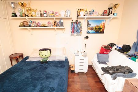 Apartamento à venda com 240m², 5 quartos e 3 vagas Apartamento à venda com 240m², 5 quartos e 3 vagasQuarto 1