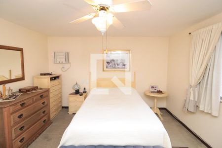 Apartamento à venda com 240m², 5 quartos e 3 vagas Apartamento à venda com 240m², 5 quartos e 3 vagasSuíte