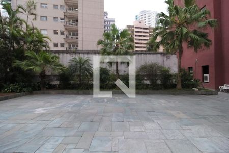 Apartamento à venda com 240m², 5 quartos e 3 vagas Apartamento à venda com 240m², 5 quartos e 3 vagasÁrea comum