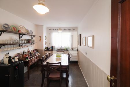 Apartamento à venda com 240m², 5 quartos e 3 vagas Apartamento à venda com 240m², 5 quartos e 3 vagasCozinha - Sala de Jantar