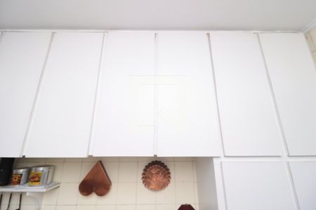 Apartamento à venda com 240m², 5 quartos e 3 vagas Apartamento à venda com 240m², 5 quartos e 3 vagasCozinha - Armários