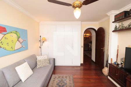 Apartamento à venda com 240m², 5 quartos e 3 vagas Apartamento à venda com 240m², 5 quartos e 3 vagasEscritório