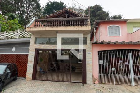 Casa à venda com 205m², 3 quartos e 2 vagasFachada