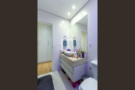 Casa à venda com 258m², 3 quartos e 4 vagasBanheiro da Suíte