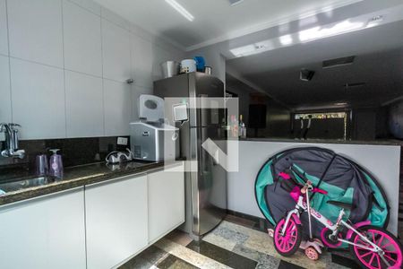 Casa à venda com 258m², 3 quartos e 4 vagasCozinha da Churrasqueira