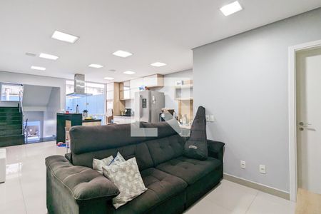 Casa à venda com 258m², 3 quartos e 4 vagasSala