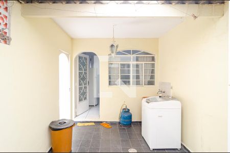 Casa para alugar com 96m², 2 quartos e 1 vaga Casa para alugar com 96m², 2 quartos e 1 vagaLavanderia