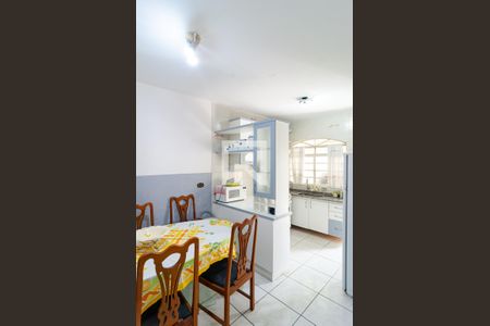 Casa para alugar com 96m², 2 quartos e 1 vaga Casa para alugar com 96m², 2 quartos e 1 vagaCozinha