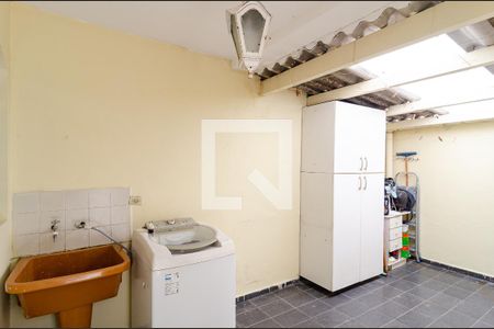 Casa para alugar com 96m², 2 quartos e 1 vaga Casa para alugar com 96m², 2 quartos e 1 vagaLavanderia