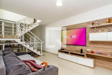 Sala de casa à venda com 4 quartos, 270m² em Jardim Santa Mena, Guarulhos