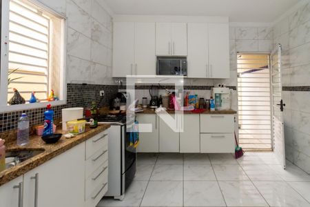 Casa à venda com 270m², 4 quartos e 3 vagas Casa à venda com 270m², 4 quartos e 3 vagasCozinha