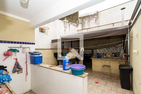 Casa à venda com 270m², 4 quartos e 3 vagas Casa à venda com 270m², 4 quartos e 3 vagasÁrea de Serviço