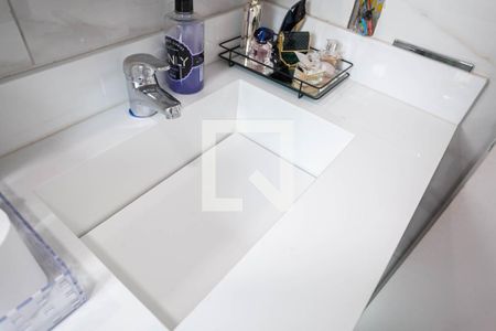 Apartamento à venda com 69m², 3 quartos e 2 vagas Apartamento à venda com 69m², 3 quartos e 2 vagasBanheiro da suíte