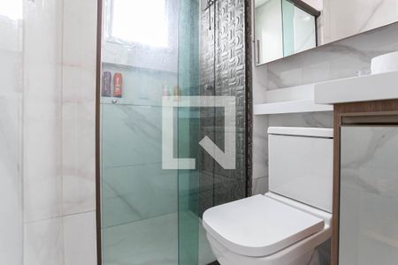 Apartamento à venda com 69m², 3 quartos e 2 vagas Apartamento à venda com 69m², 3 quartos e 2 vagasBanheiro da suíte