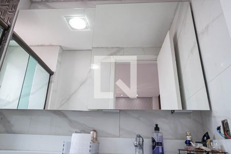 Apartamento à venda com 69m², 3 quartos e 2 vagas Apartamento à venda com 69m², 3 quartos e 2 vagasBanheiro da suíte