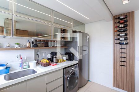Apartamento à venda com 69m², 3 quartos e 2 vagas Apartamento à venda com 69m², 3 quartos e 2 vagasCozinha e Área de Serviço