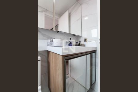 Apartamento à venda com 69m², 3 quartos e 2 vagas Apartamento à venda com 69m², 3 quartos e 2 vagasBanheiro da suíte