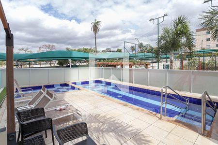 Apartamento à venda com 69m², 3 quartos e 2 vagas Apartamento à venda com 69m², 3 quartos e 2 vagasÁrea comum - Piscina