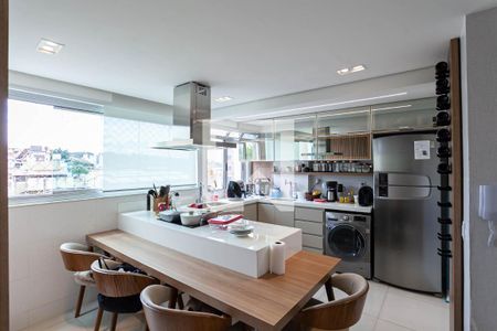 Apartamento à venda com 69m², 3 quartos e 2 vagas Apartamento à venda com 69m², 3 quartos e 2 vagasCozinha e Área de Serviço
