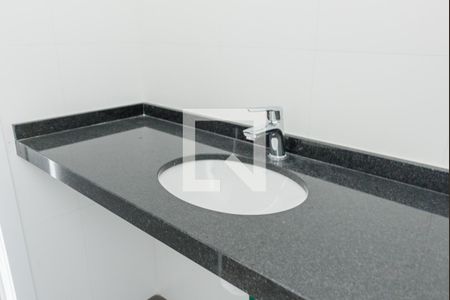 Banheiro da Suíte de kitnet/studio à venda com 1 quarto, 5675m² em Cidade Baixa, Porto Alegre