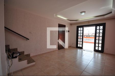 Casa para alugar com 3 quartos, 113m² em Parque Vitória, São Paulo