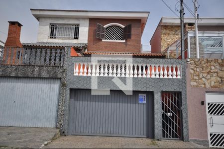 Fachada de casa para alugar com 3 quartos, 113m² em Parque Vitória, São Paulo
