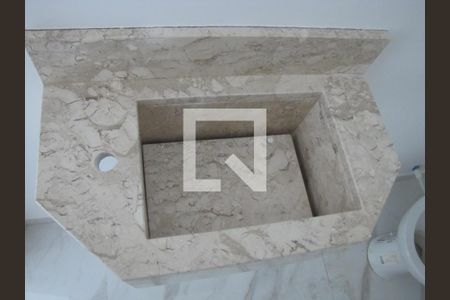 Casa à venda com 98m², 2 quartos e 2 vagasLavabo 