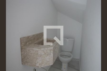 Casa à venda com 98m², 2 quartos e 2 vagasLavabo 