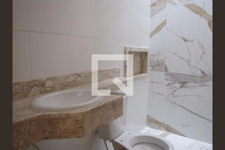 Casa à venda com 98m², 2 quartos e 2 vagasBanheiro Social