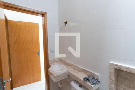 Casa à venda com 98m², 2 quartos e 2 vagasBanheiro da Suíte 1