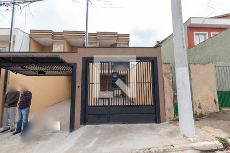 Casa à venda com 98m², 2 quartos e 2 vagasFachada