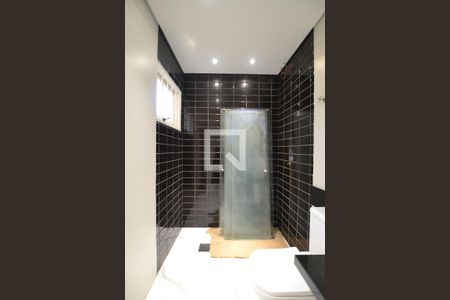 Casa à venda com 375m², 4 quartos e 2 vagasBanheiro 1