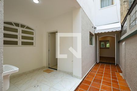 Casa para alugar com 160m², 2 quartos e 1 vagaQuintal