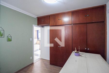 Quarto  de apartamento para alugar com 2 quartos, 122m² em Nova Cachoeirinha, Belo Horizonte