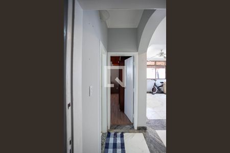Corredor de apartamento à venda com 2 quartos, 122m² em Nova Cachoeirinha, Belo Horizonte