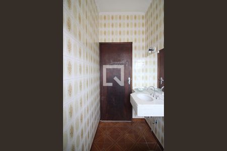 Casa à venda com 180m², 4 quartos e 2 vagasBanheiro Social 2