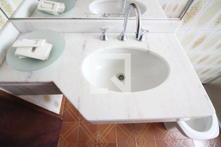 Casa à venda com 180m², 4 quartos e 2 vagasBanheiro Social 2