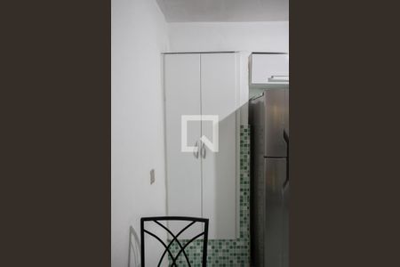 Casa à venda com 270m², 4 quartos e 4 vagas Casa à venda com 270m², 4 quartos e 4 vagasCozinha - Armários