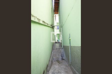 Casa à venda com 270m², 4 quartos e 4 vagas Casa à venda com 270m², 4 quartos e 4 vagasCorredor Lateral