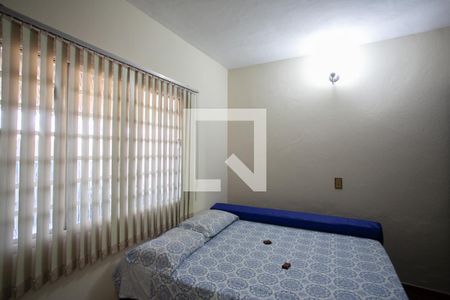 Casa à venda com 270m², 4 quartos e 4 vagas Casa à venda com 270m², 4 quartos e 4 vagasQuarto 2